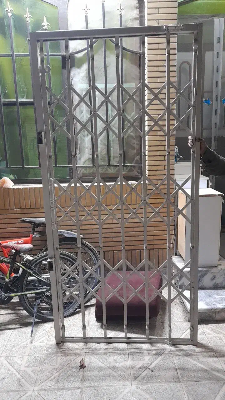 درب آکاردئونی در حد نو|مصالح و تجهیزات ساختمان|مشهد, چهارچشمه|دیوار