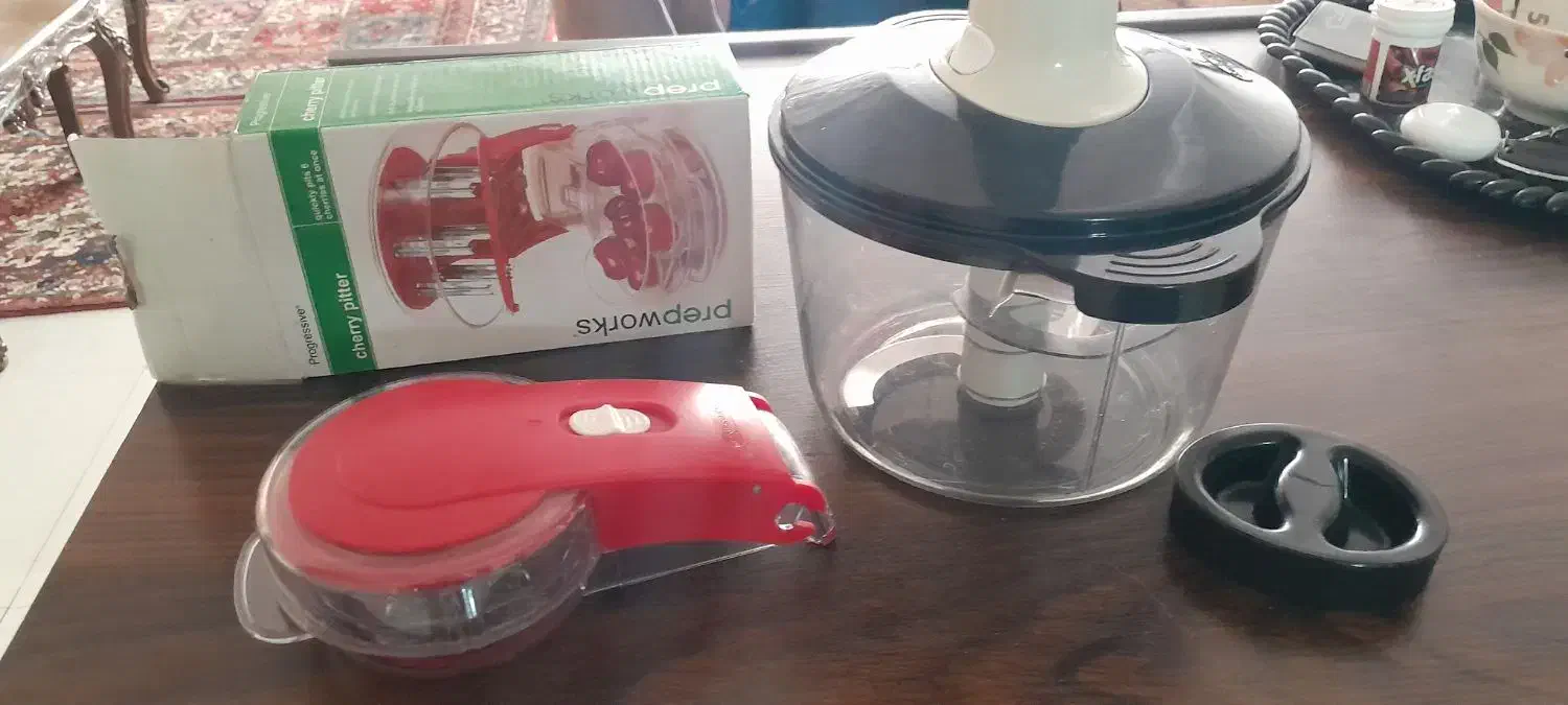 هسته گیر البالو ویا خردکن دستی بزرگ|خردکن، آسیاب، غذاساز|شهرکرد, |دیوار