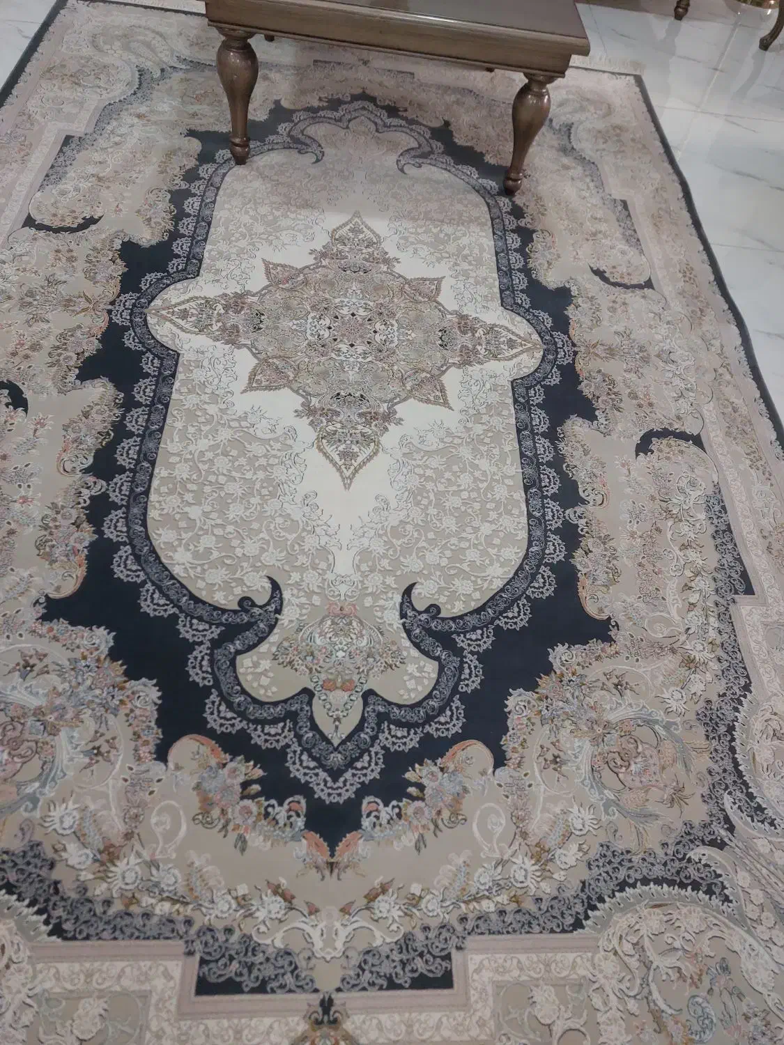 دو عدد فرش ۶متری نو نو فقط ۴ ماه استقاده شده|فرش|دزفول, |دیوار