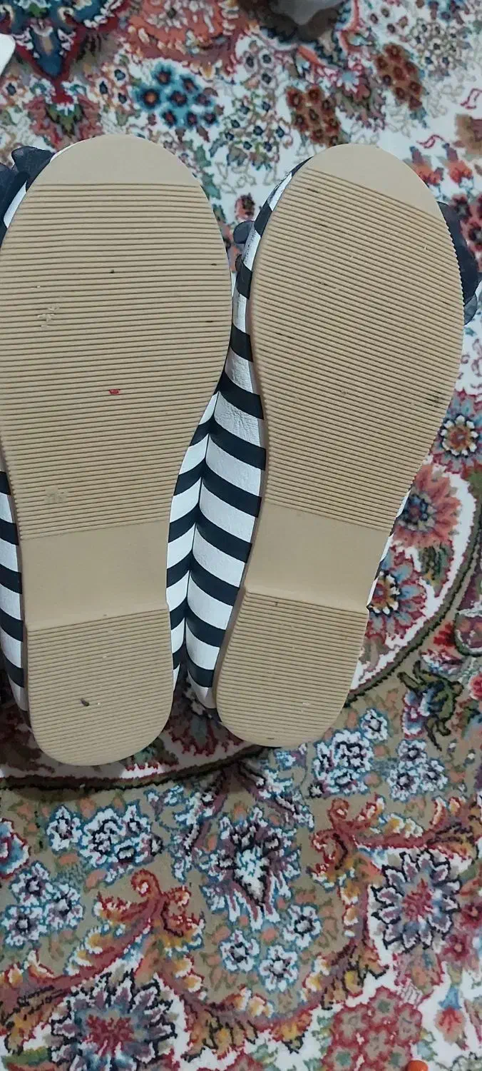 کفش بچه گانه|کفش و لباس بچه|ری, دیلمان|دیوار