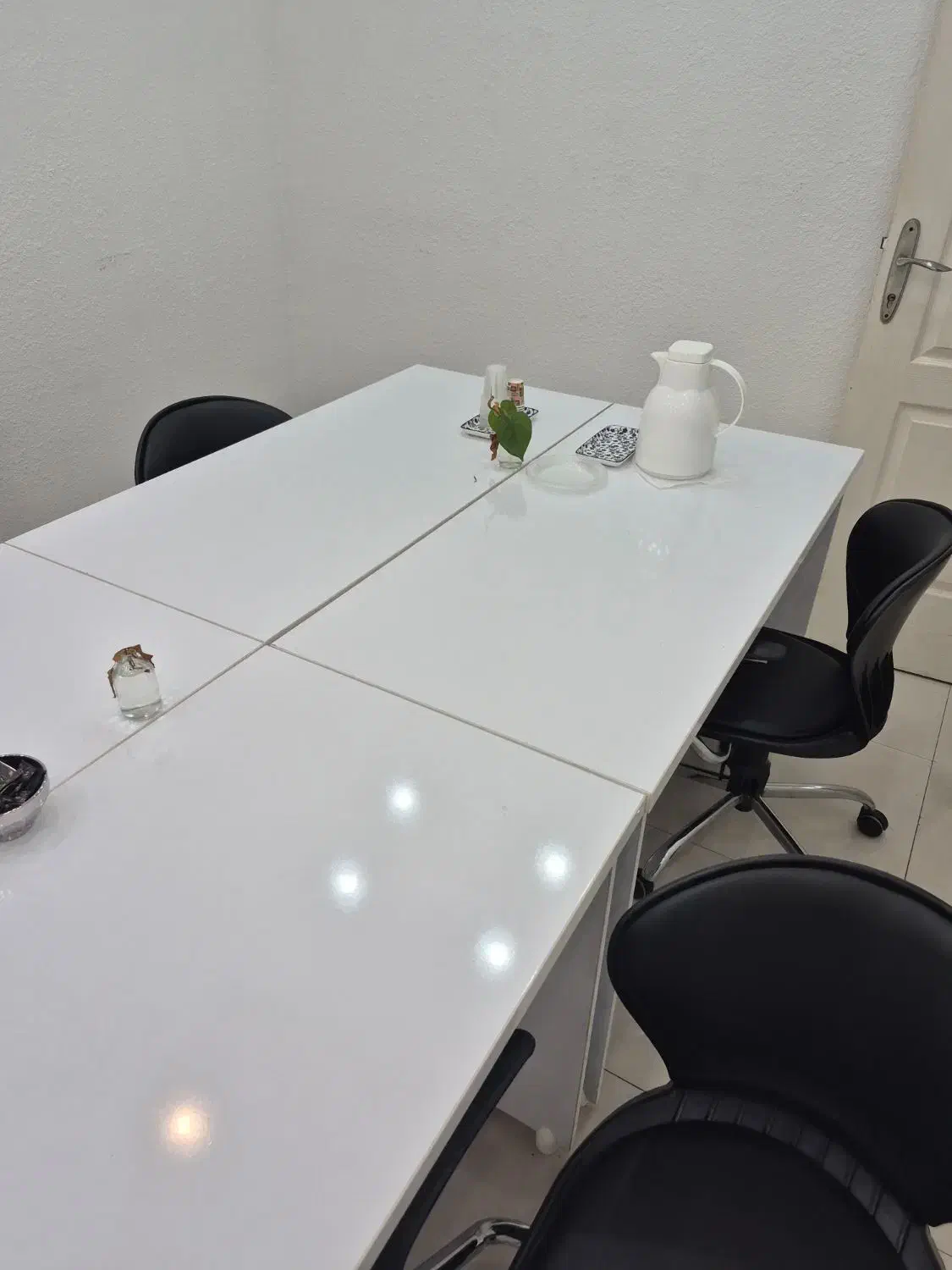 میز صندلی|دفتر کار|خورموج, |دیوار