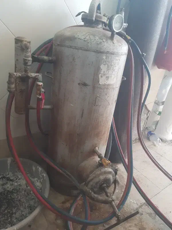 مخزن کاربیت بزرگ ۶ کیلویی|ابزارآلات|کازرون, |دیوار