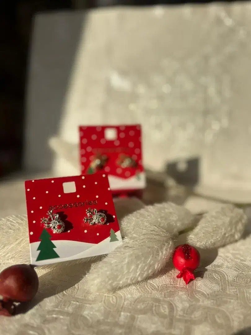 گوشواره های میخی گوزنی|بدلیجات|تبریز, |دیوار