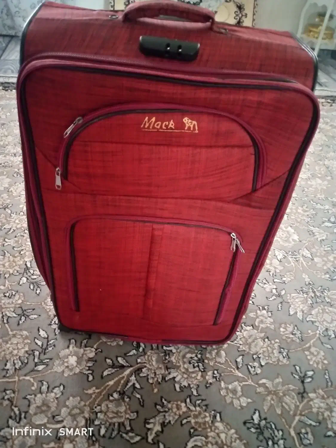 چمدان بزرگ نو|کیف، کفش، کمربند|سراوان, |دیوار