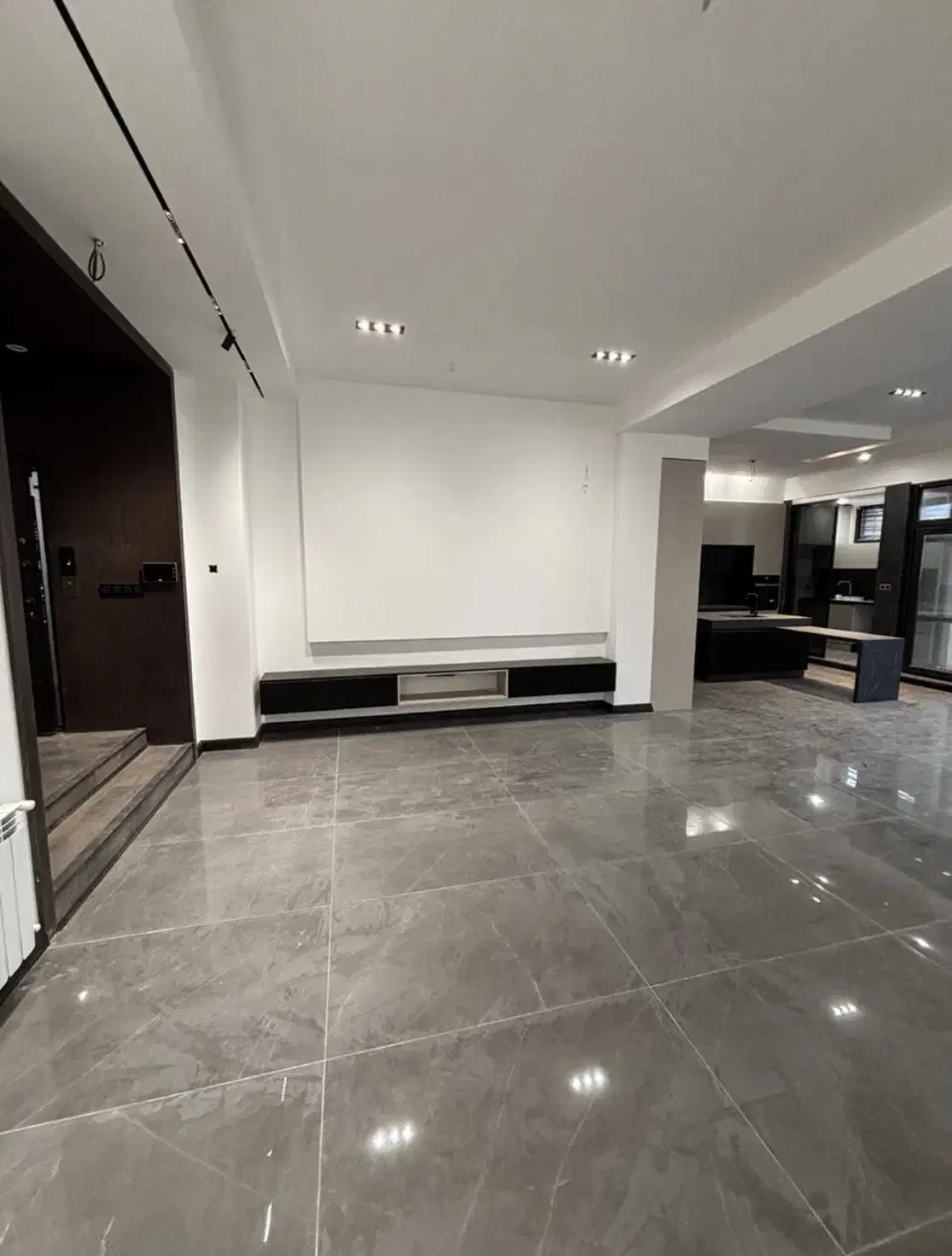 آپارتمان ۲۰۰ متری / تک واحدی،کلیدنخورده / گلسار|اجارهٔ آپارتمان|رشت, گلسار|دیوار