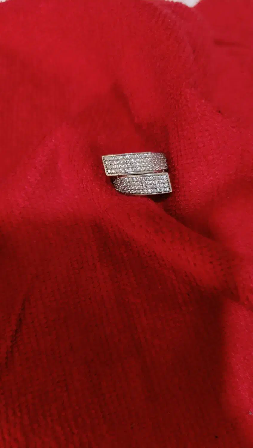 انگشتر بسیار زیبا و شکیل|جواهرات|اندیشه, اندیشه فاز ۳|دیوار