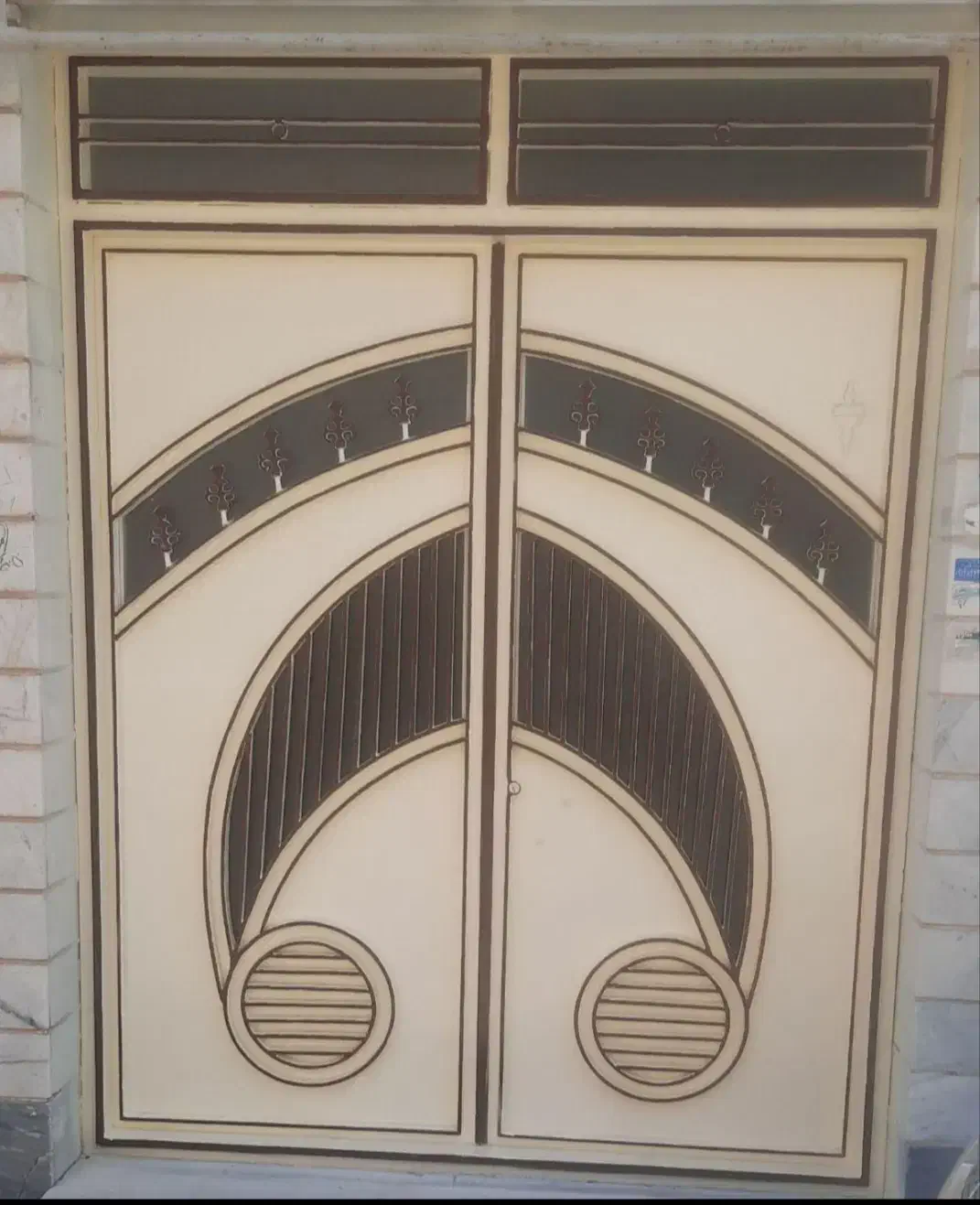 رنگ زدن در وپنچره|خدمات پیشه و مهارت|مرند, |دیوار