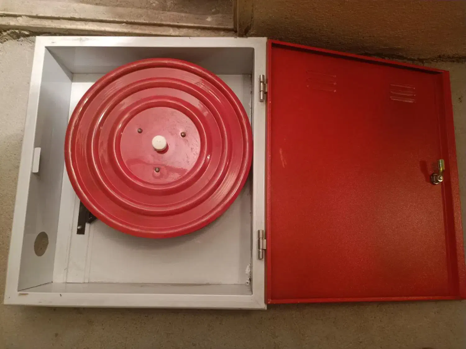 جعبه و شلنگ آتش نشانی|مصالح و تجهیزات ساختمان|خرم‌آباد, |دیوار