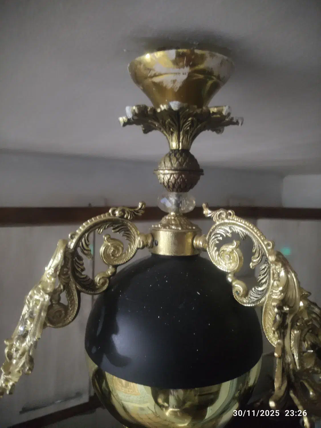 لوستراشپزخانه|لوستر و چراغ آویز|گلبهار, شهر جدید گلبهار|دیوار