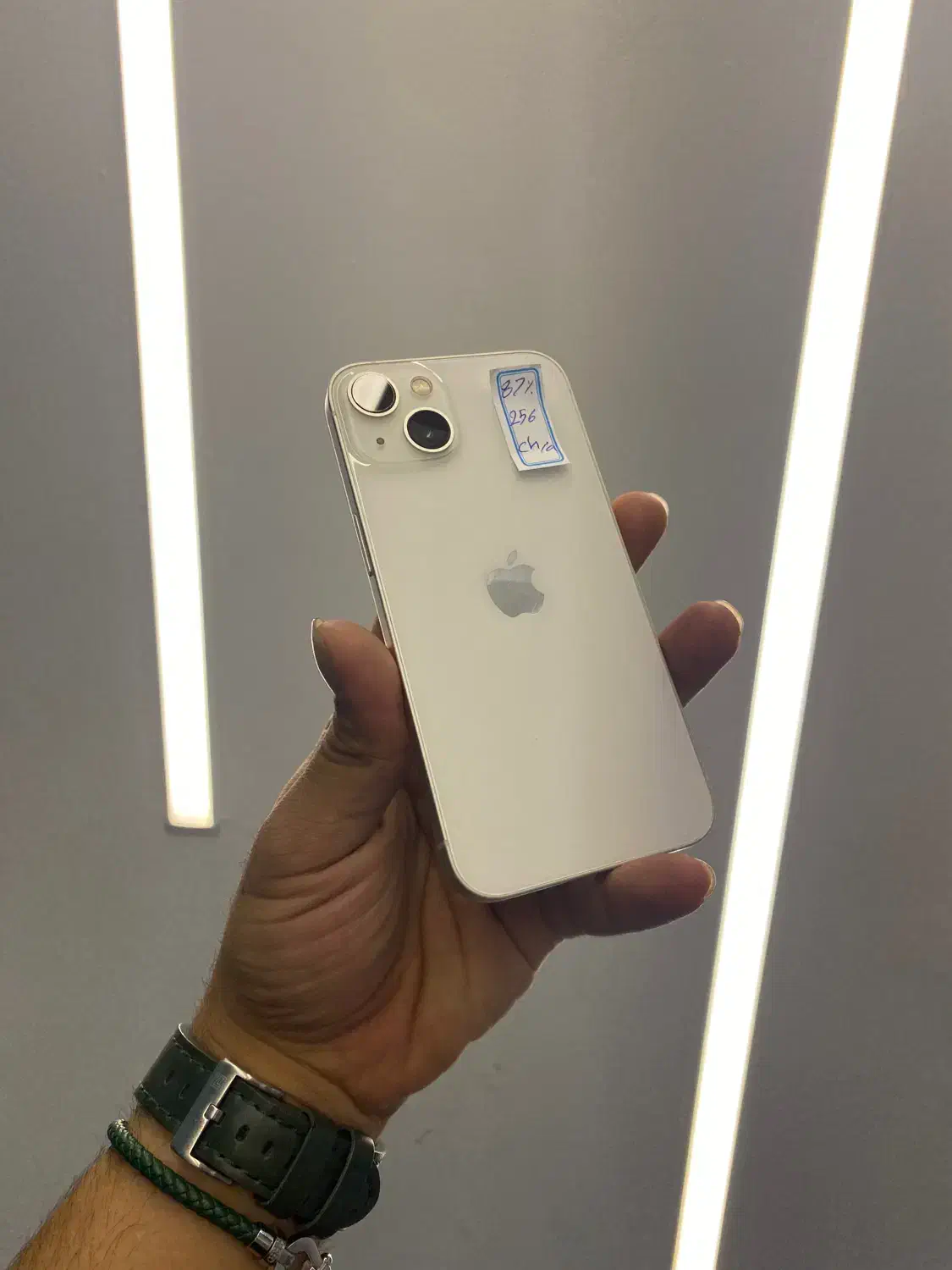 ایفون ۱۳ نرمال به همراه شرایط ۱۸ ماه|موبایل|اصفهان, باغ زرشک|دیوار