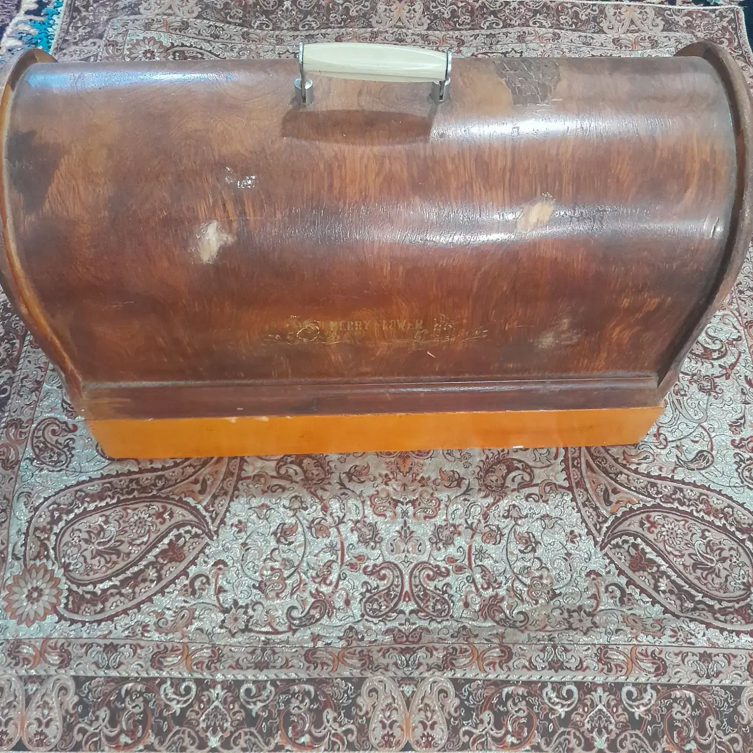 چرخ خیاطی برقی سالم|چرخ خیاطی و ریسندگی|خشکبیجار, |دیوار