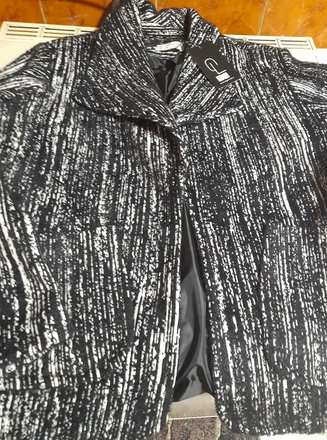 لباس نو، درحدنو|لباس|اصفهان, کوی ولی عصر|دیوار