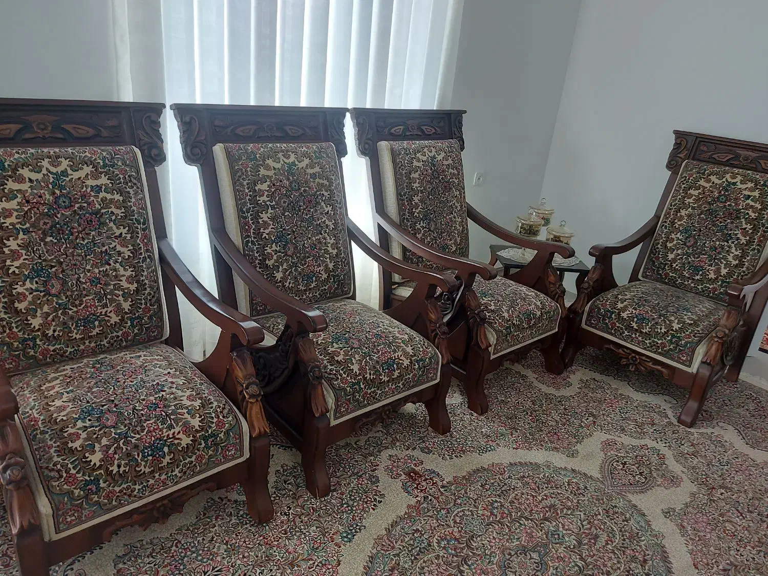 مبل قالی|مبلمان خانگی و میز عسلی|سیرجان, |دیوار