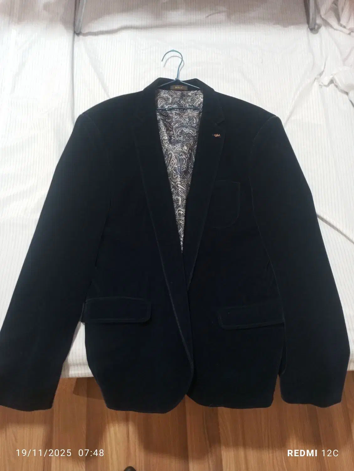 کت تک|لباس|رودهن, |دیوار