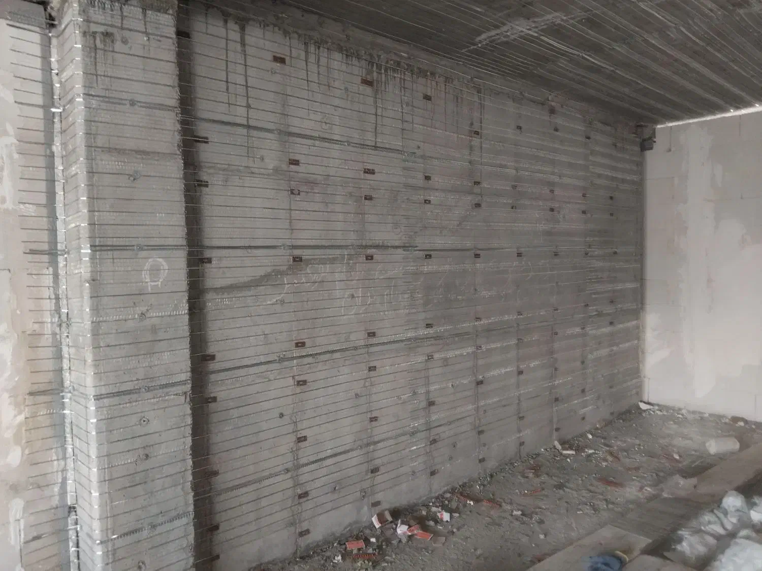 نصب رابیتس روی دیوار .سقف .ستون.با تفنگ هیلتی|خدمات پیشه و مهارت|شیراز, ابیوردی|دیوار