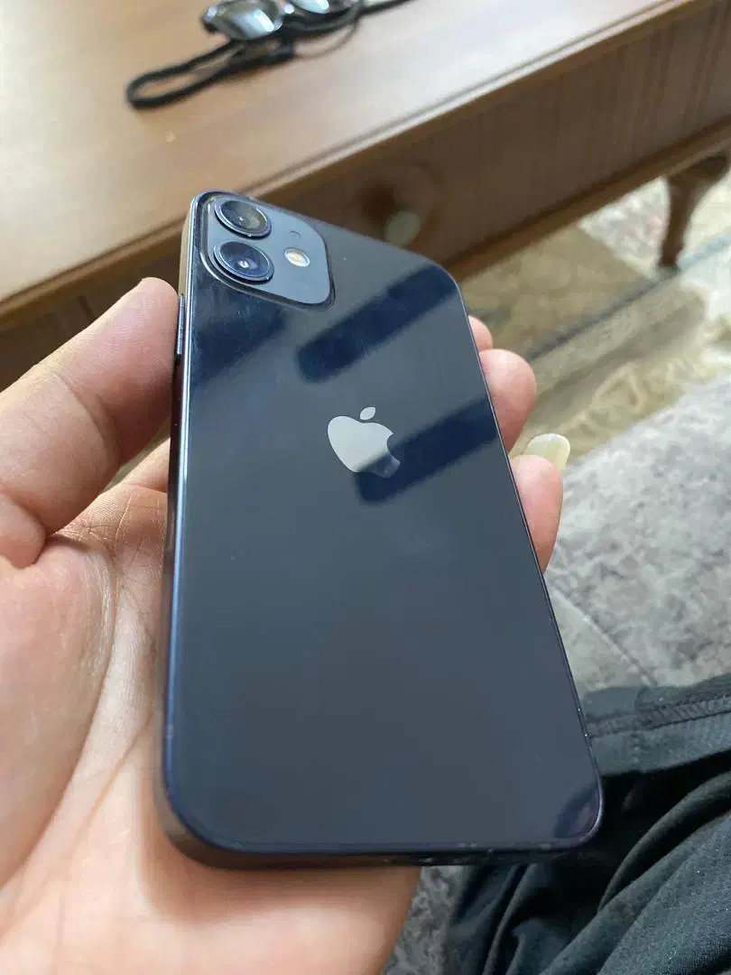 ایفون ۱۲ مینی تمیز|موبایل|شاهین‌شهر, دهخدا|دیوار