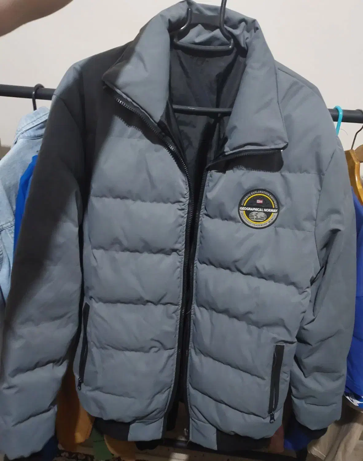 کاپشن نروژ رنگ طوسی (دو رو ) کاملا نو|لباس|تهران, امیریه|دیوار