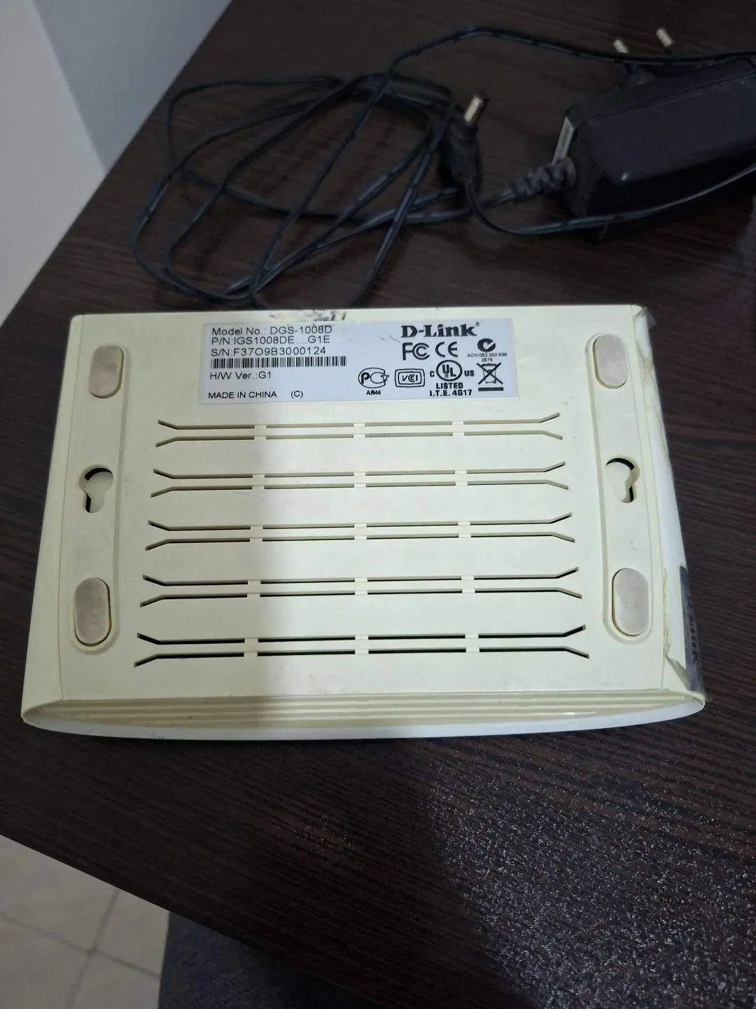 هاب سوئیچ 8 پورت دی لینک مدل DGS-1008D|مودم و تجهیزات شبکه|تهران, بیسیم|دیوار
