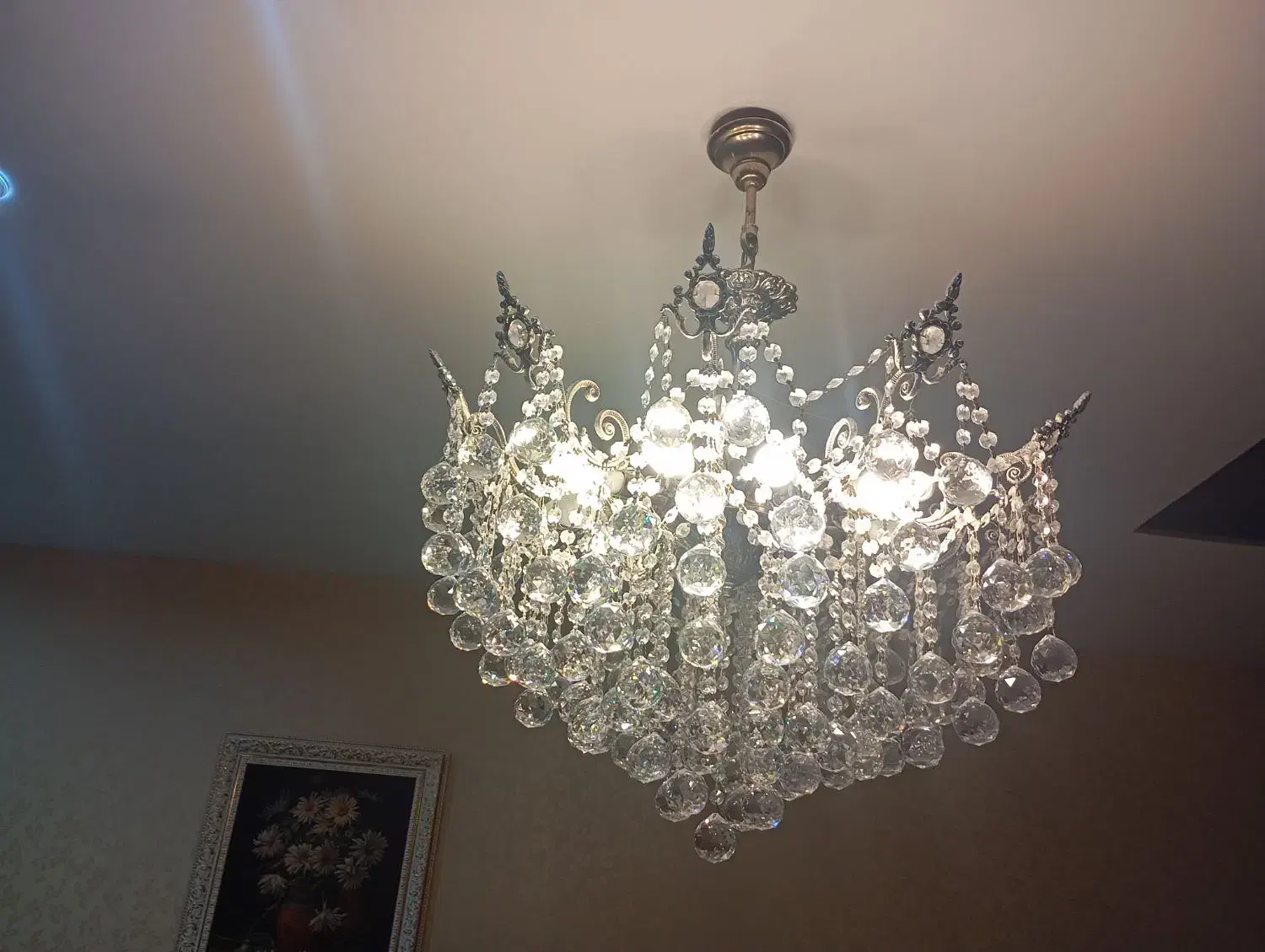 لوستر|لوستر و چراغ آویز|مشهد, کوه سنگی|دیوار