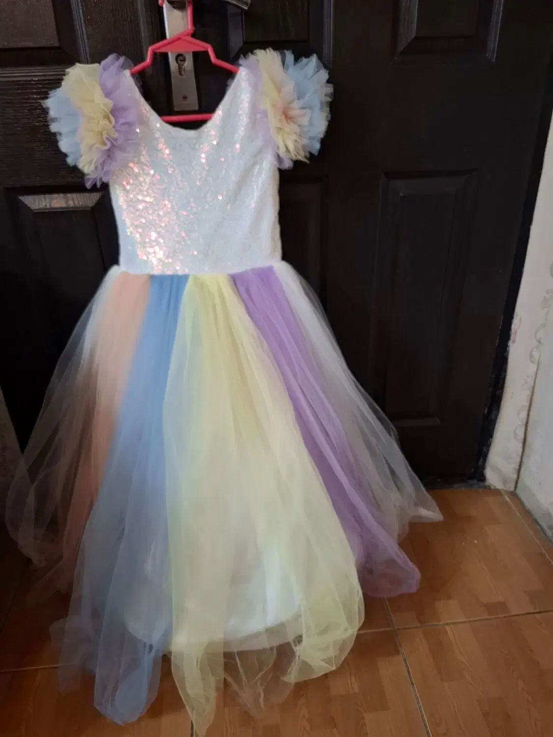 بچه گانه|لباس|آستارا, |دیوار