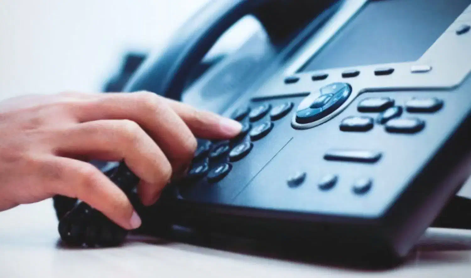 دو خط تلفن ثابت فوق العاده رند|تلفن رومیزی|صحنه, |دیوار