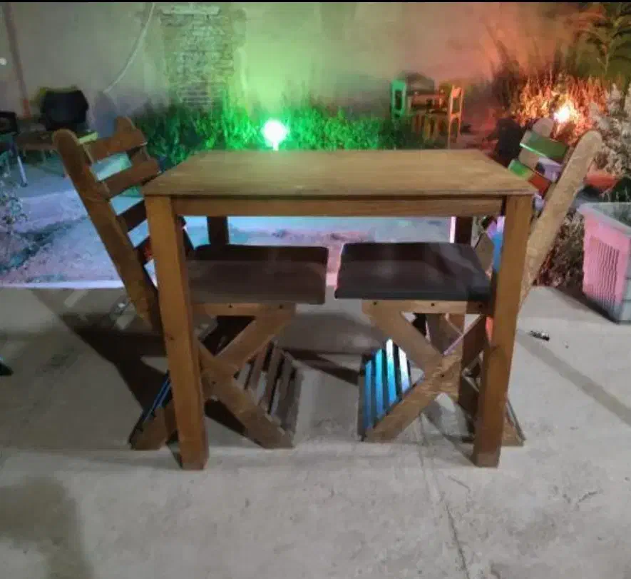 میز و صندلی چوبی|کافی‌شاپ و رستوران|سقز, |دیوار