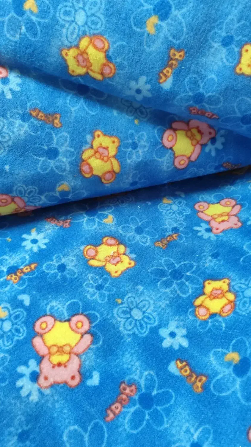 دو عدد فرش موکت و تکی|فرش|بروجرد, |دیوار