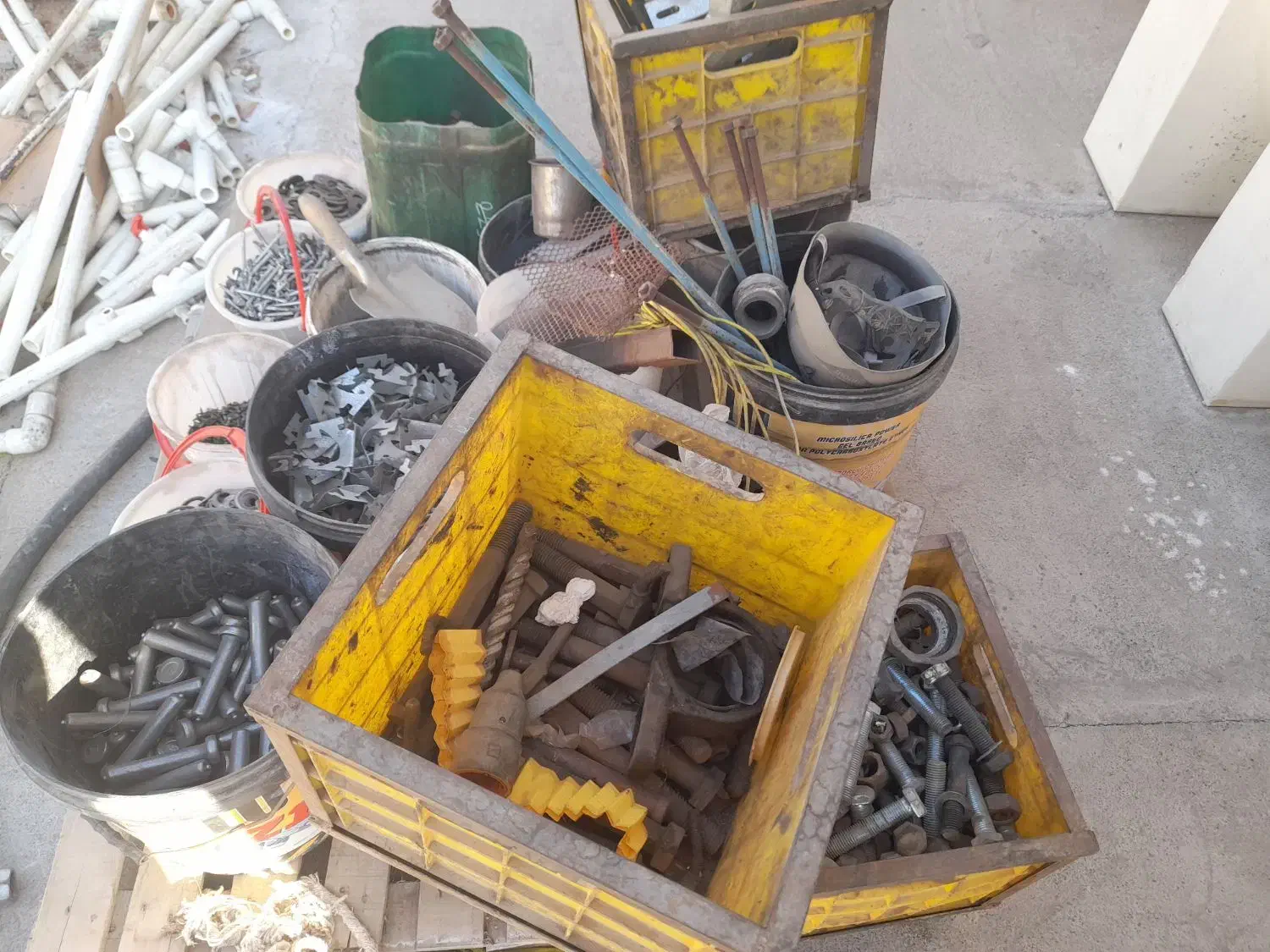 پیچ ومهره کارکرده ونو|مصالح و تجهیزات ساختمان|رباط‌کریم, شهرک صنعتی پرند|دیوار