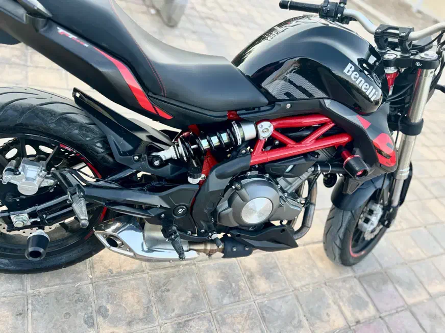 بنلی جفت مدل ۹۹ تمیز|موتورسیکلت|اصفهان, آبشار|دیوار