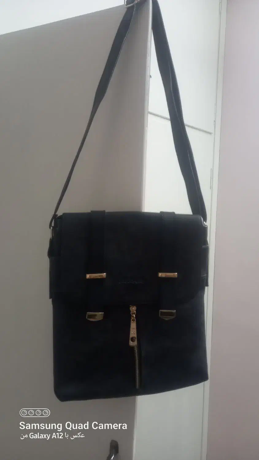 میزخاطره .کیف .ساعت|میز و صندلی غذاخوری|بروجرد, |دیوار