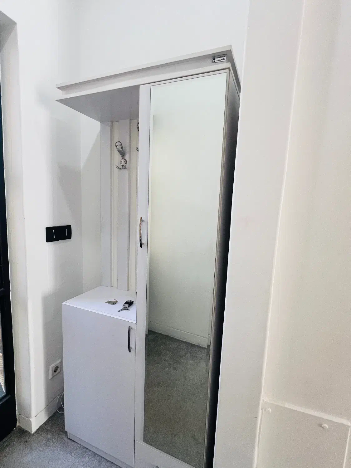 جاکفشی|جاکفشی، کمد، دراور|جم, |دیوار