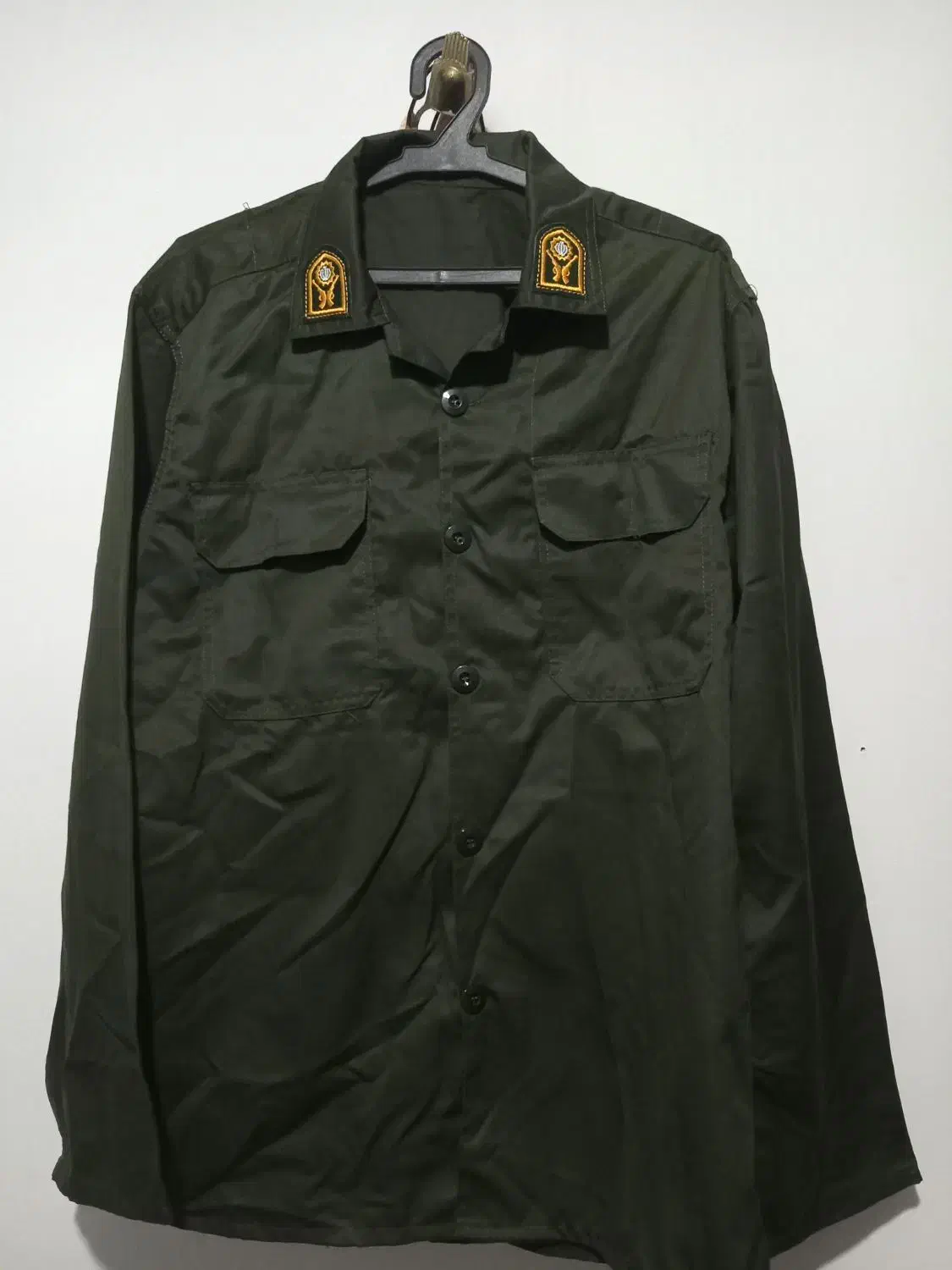 دو ست لباس سربازی نیروی انتظامی|لباس|بندر انزلی, کارآموزی|دیوار