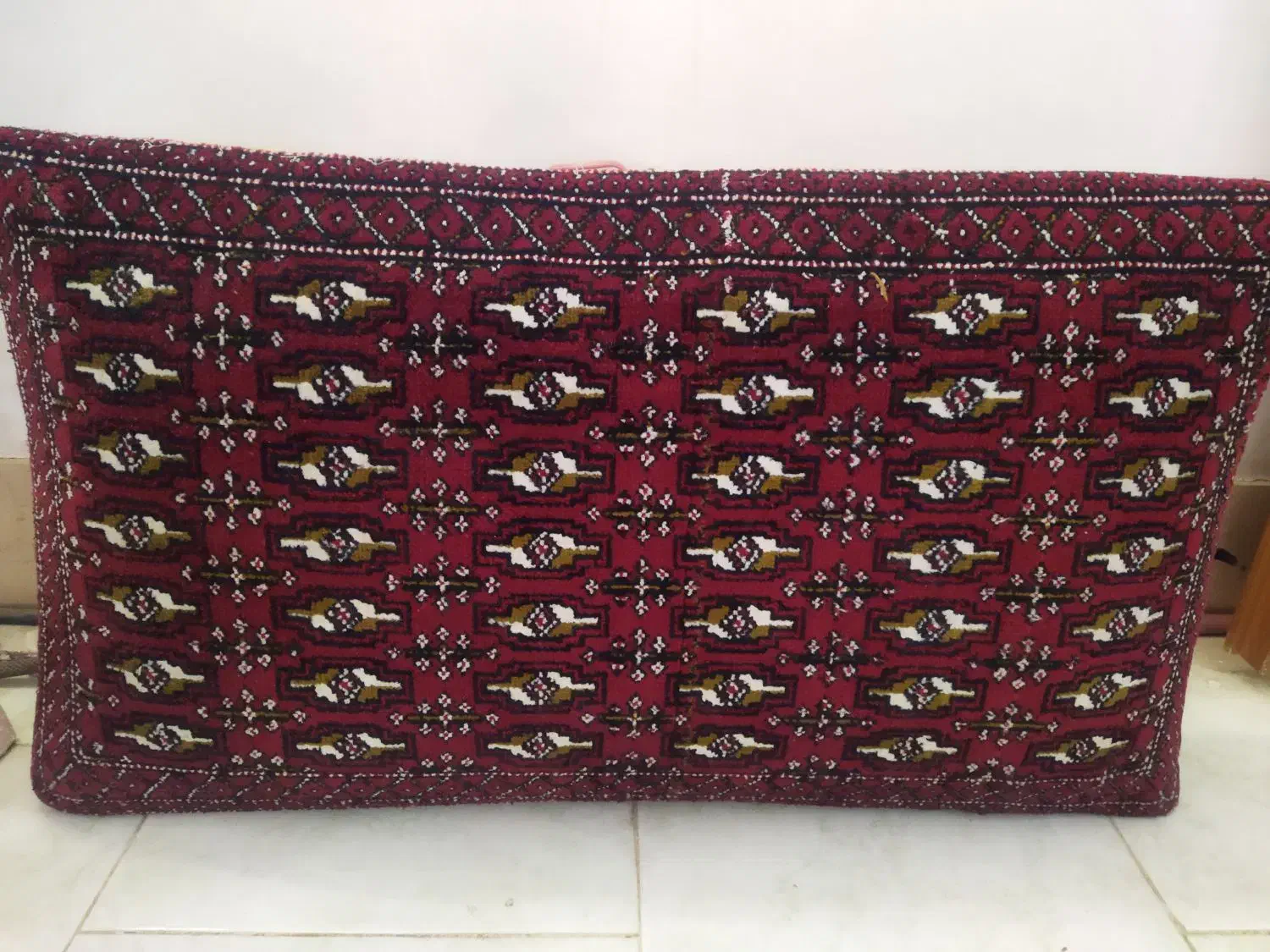 بالشت فرشی|پشتی|اصفهان, رسالت|دیوار