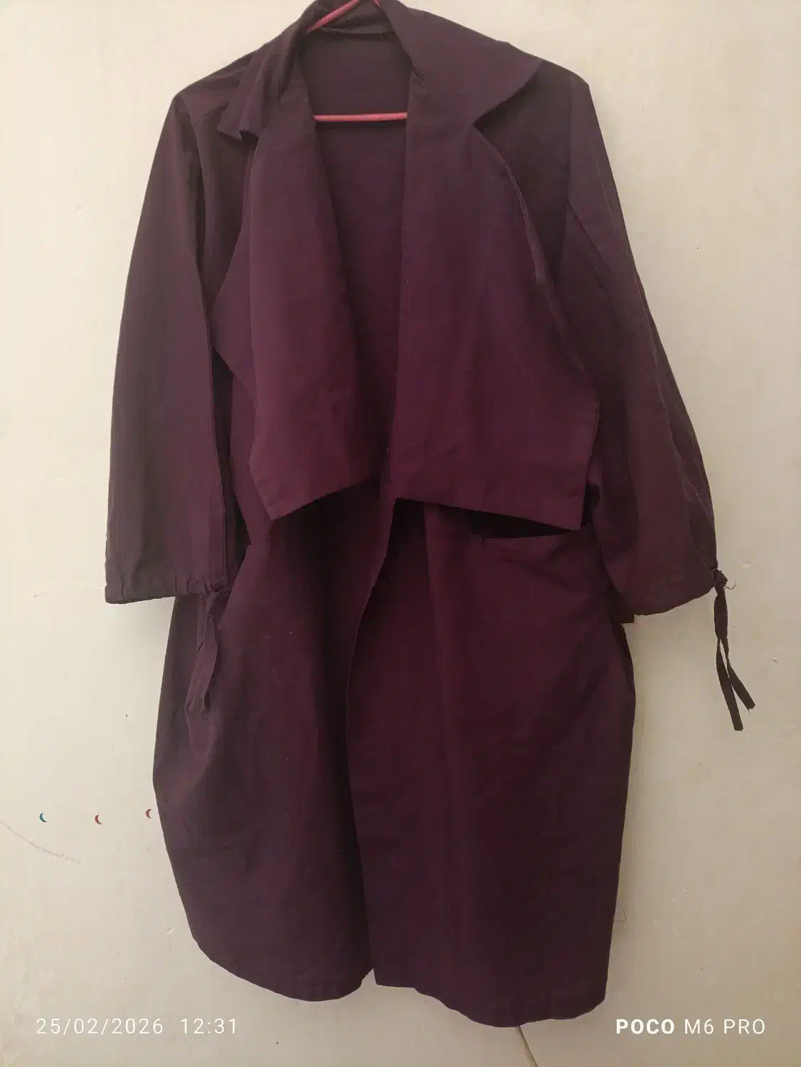 مانتو|لباس|شیراز, تندگویان|دیوار