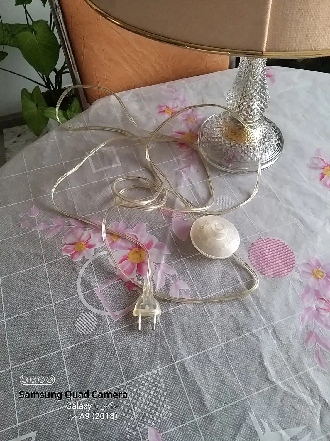 آباژور رو میزی پایه کریستالی|چراغ خواب و آباژور|پردیس, فاز ۱۱|دیوار