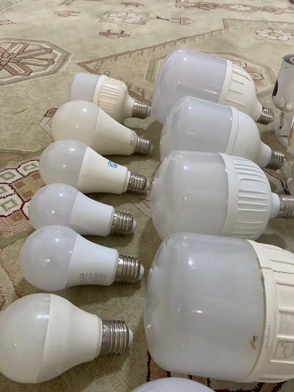 لامپ ال ای دی به همراه سرلامپ|لامپ و چراغ|دهلران, |دیوار