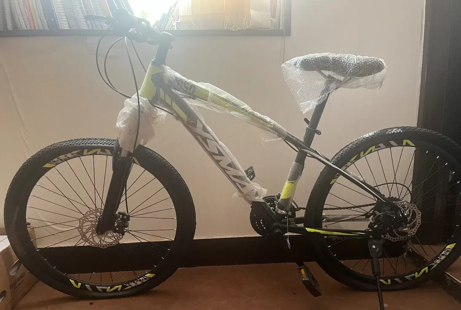 دوچرخه ۲۶|دوچرخه، اسکیت، اسکوتر|صدرا-فارس, فاز ۱|دیوار