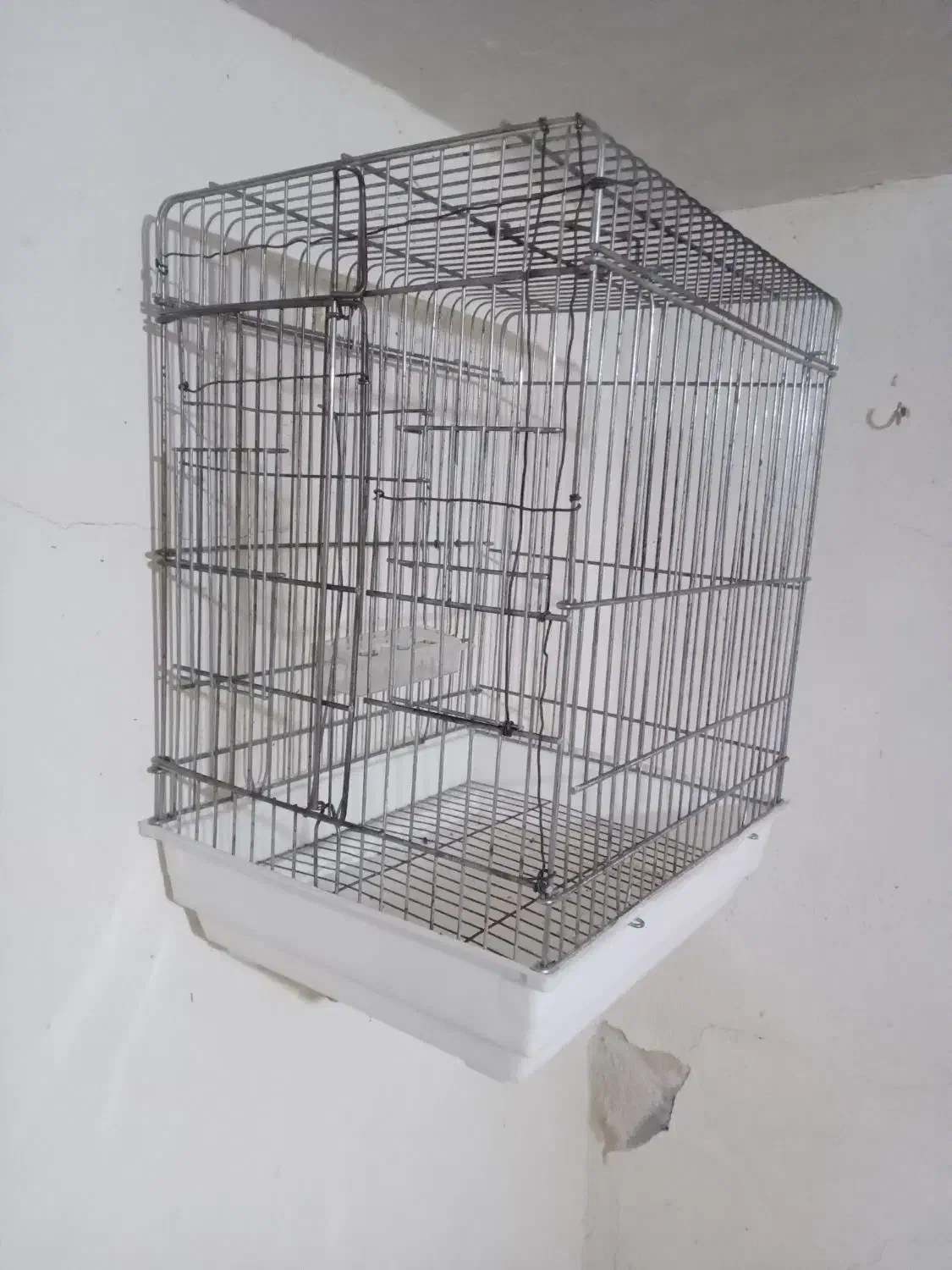 قفس عروس  قیمت ۶۰۰تومان قابل  معاوضه|لوازم جانبی حیوانات|خوی, |دیوار