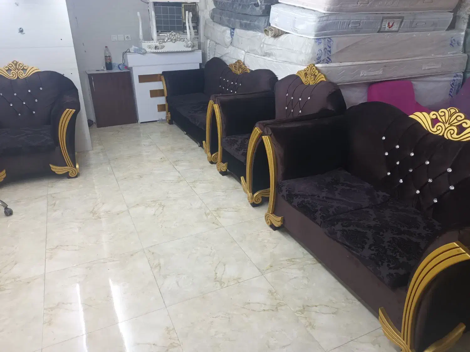 دو دست مبل تمییز|مبلمان خانگی و میز عسلی|شوشتر, |دیوار