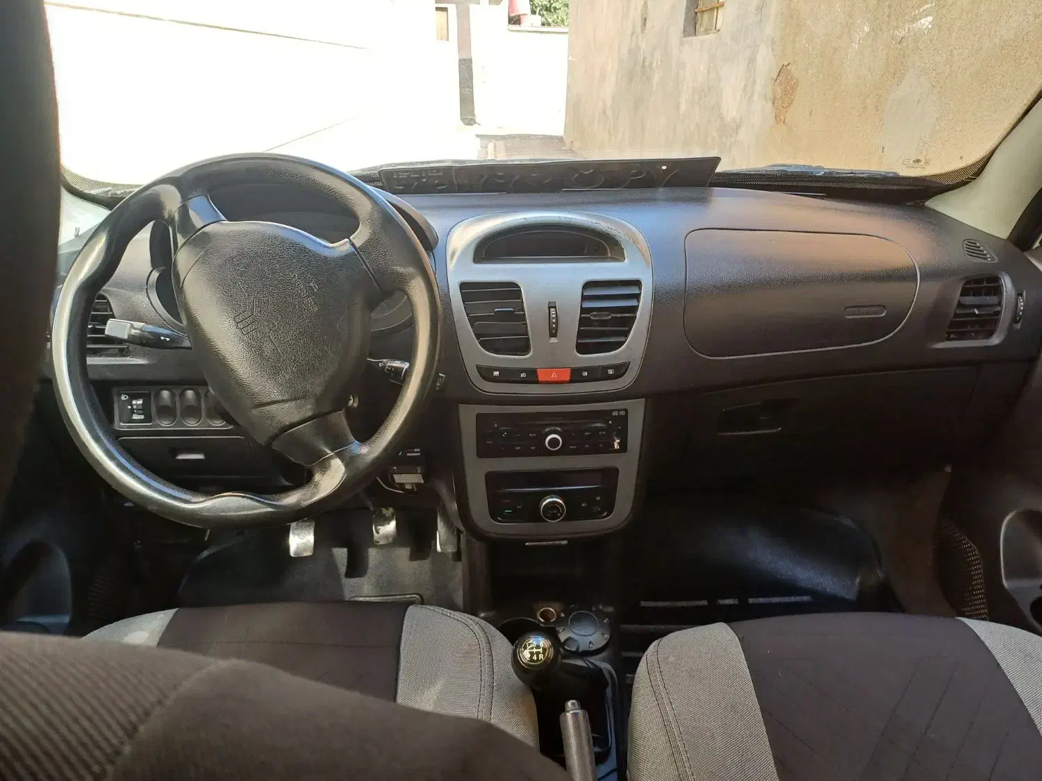 ساینا مدل ۹۵بدون رنگ تمیزومرتب به فروش میرسد|خودرو سواری و وانت|شیراز, مسلم|دیوار