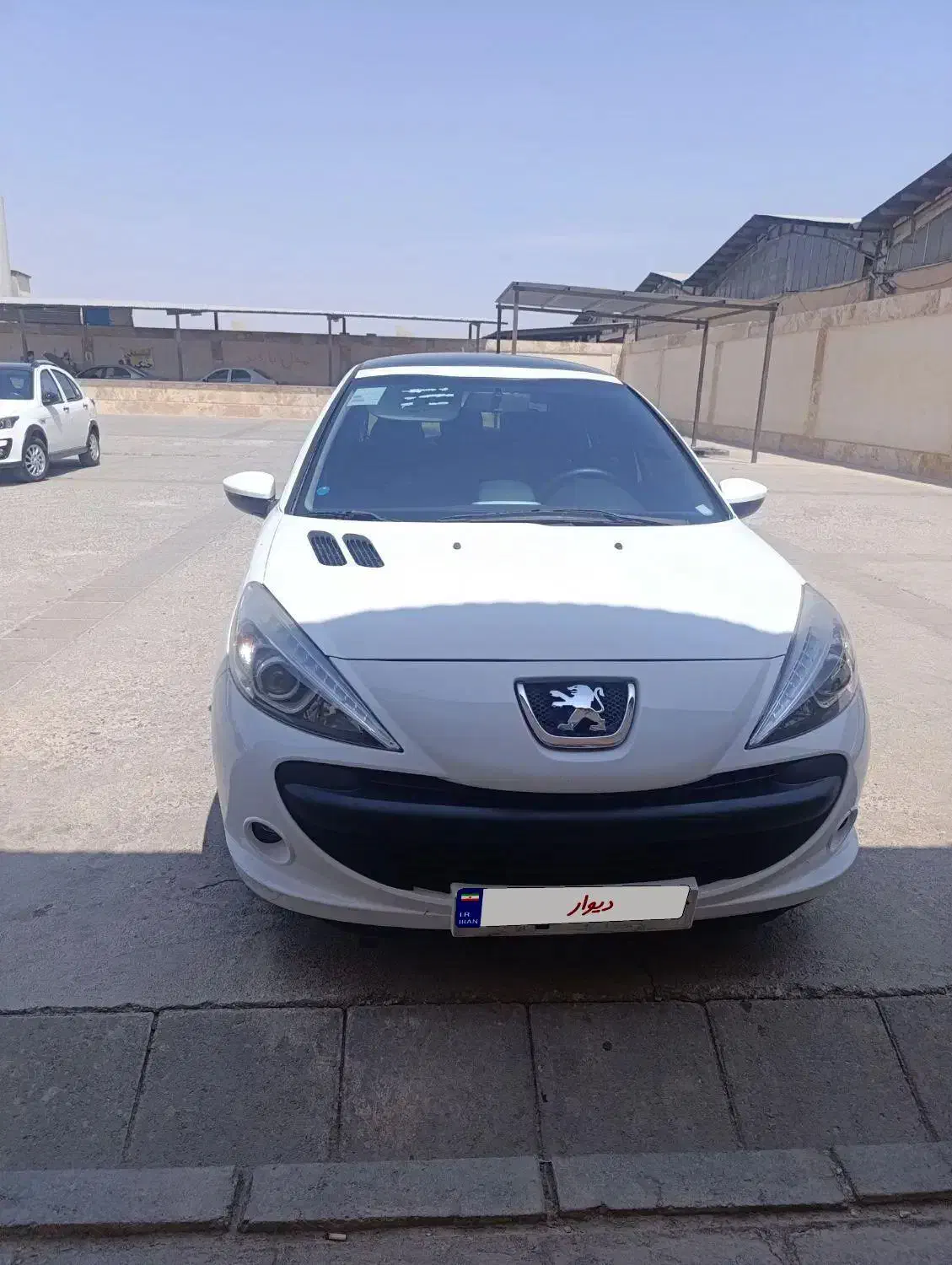 207مدل1401/بی رنگ|خودرو سواری و وانت|پرند, فاز ۲|دیوار