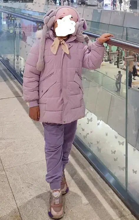 کاپشن دخترانه|لباس|فردیس, فردیس|دیوار