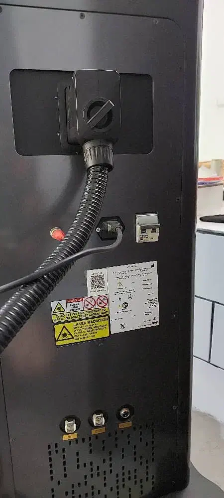 دستگاه لیزر تیتانیوم پرومکس ۲۰۲۳|پزشکی|شیراز, شهرک سراج|دیوار