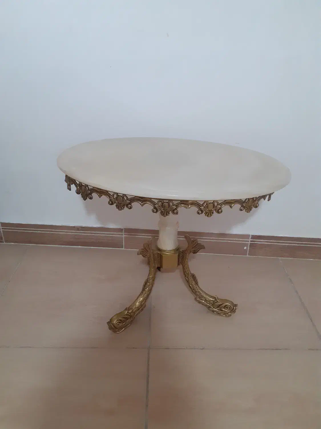 میز عسلی با رویه مرمر و پایه برنز|مبلمان خانگی و میز عسلی|لاهیجان, خمیر کلایه|دیوار