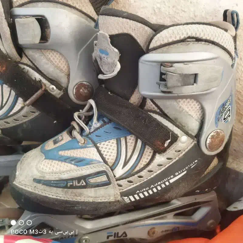 اسکیت فیلا اصل قابل تنظیم با لوازم و کلاه سالم|دوچرخه، اسکیت، اسکوتر|محمودآباد, |دیوار