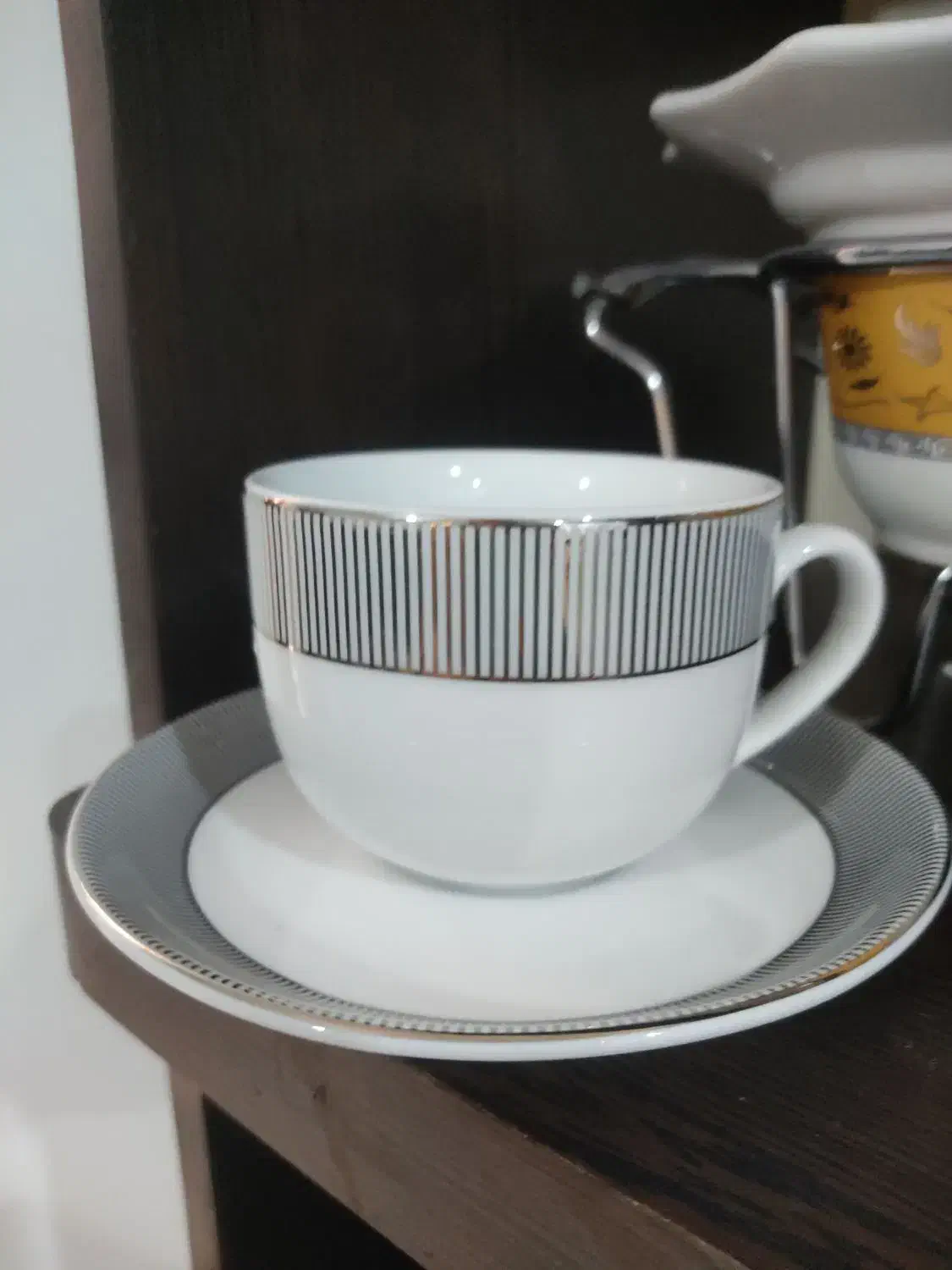 تعدادی وسایل و ظروف|ظروف سرو و پذیرایی|ساوه, |دیوار