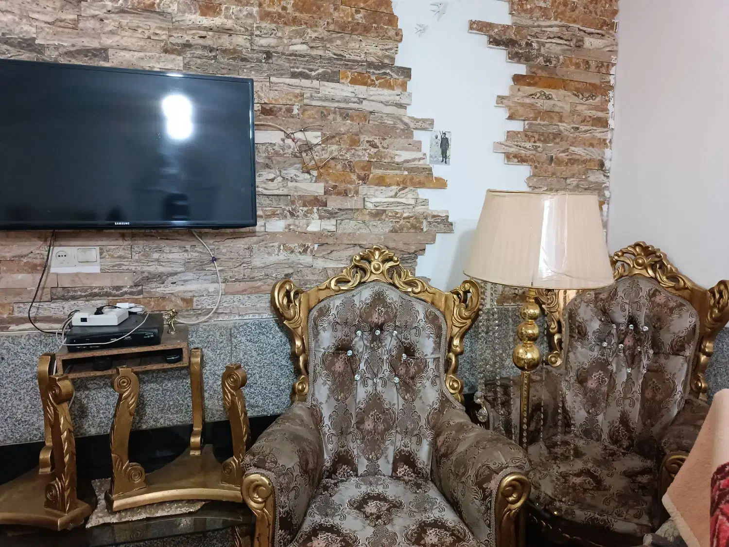 مبل سلطنتی|مبلمان خانگی و میز عسلی|بروجرد, |دیوار