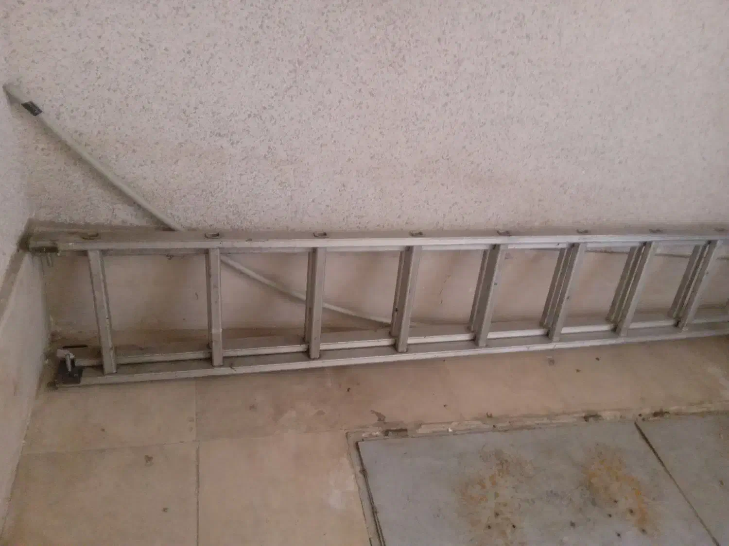 نردبان آلمینیومی ۵متری|ابزارآلات|محمدشهر, شهرک پیام (مهرالبرز)|دیوار