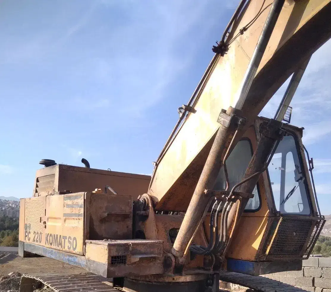 بیل مکانیکی کوماتسو220خط2|خودرو سنگین|سنندج, |دیوار