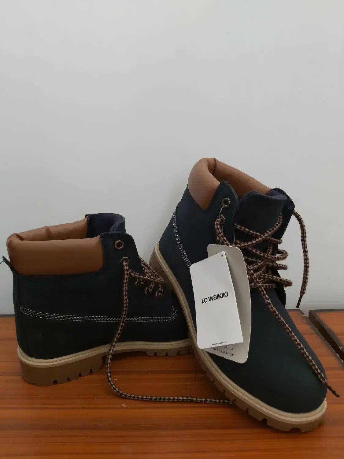 بوت السی وایکیکی ترک . سایز ۴۰ . کاملا نو .|کیف، کفش، کمربند|اردبیل, |دیوار